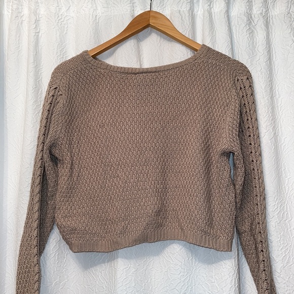 Cute cropped detailed beige sweater top soft comfy flowy oversized - Picture 5 of 5